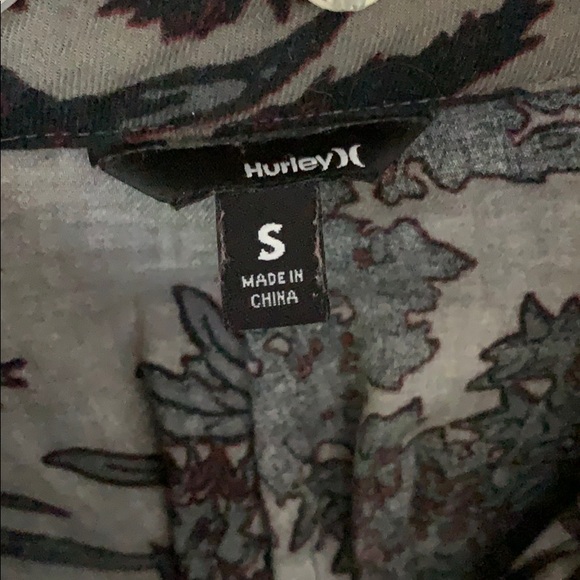 Hurley floral flannel shirt - Picture 2 of 8